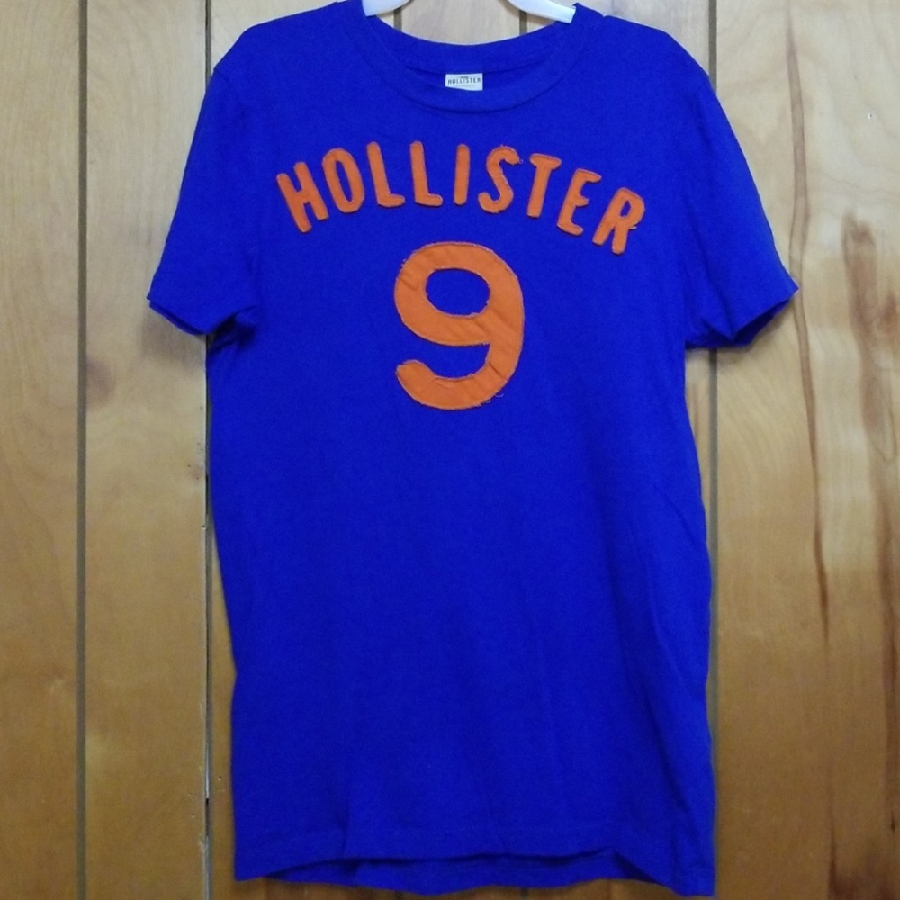 Hollister Tee